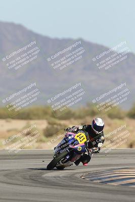 media/Oct-04-2025-CVMA (Sat) [[408bcdd6e4]]/Race 13-Amateur Supersport Open/